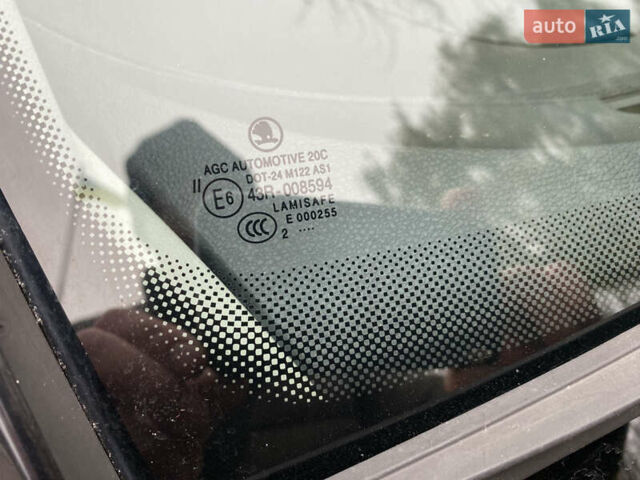 Красный Шкода Румстер, объемом двигателя 1.39 л и пробегом 48 тыс. км за 6700 $, фото 14 на Automoto.ua