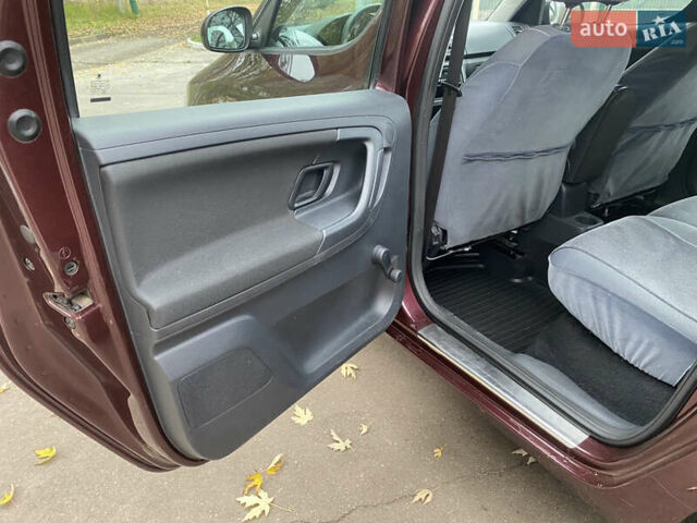 Красный Шкода Румстер, объемом двигателя 1.39 л и пробегом 48 тыс. км за 6700 $, фото 19 на Automoto.ua