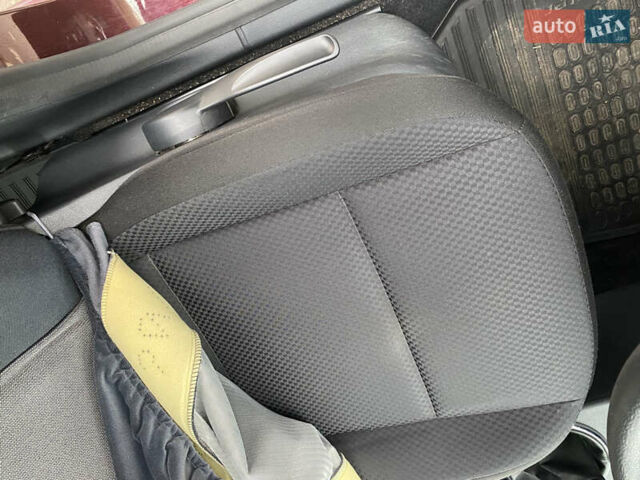 Красный Шкода Румстер, объемом двигателя 1.39 л и пробегом 48 тыс. км за 6700 $, фото 22 на Automoto.ua