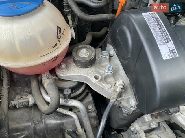 Красный Шкода Румстер, объемом двигателя 1.39 л и пробегом 48 тыс. км за 6700 $, фото 32 на Automoto.ua