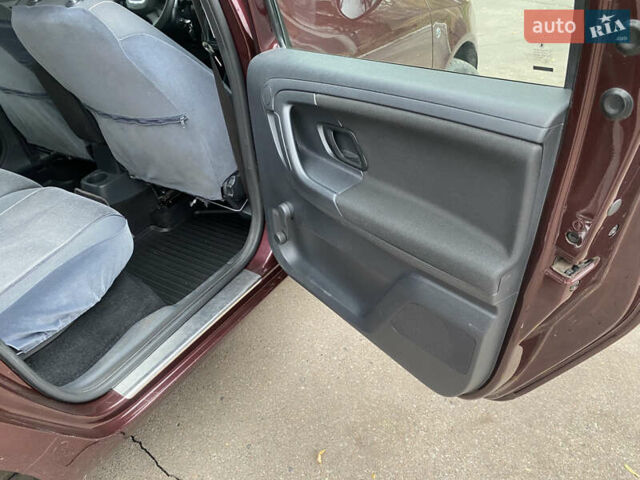 Красный Шкода Румстер, объемом двигателя 1.39 л и пробегом 48 тыс. км за 6700 $, фото 18 на Automoto.ua