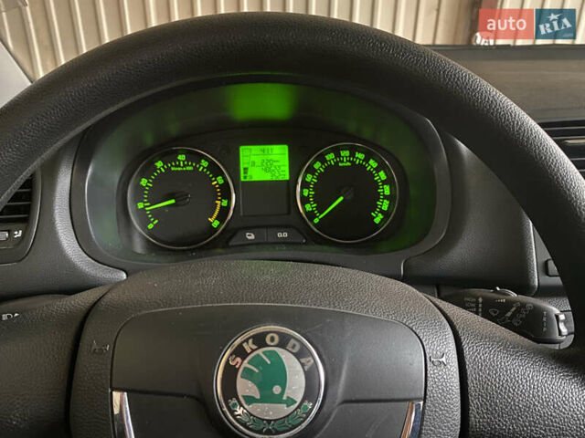 Красный Шкода Румстер, объемом двигателя 1.39 л и пробегом 48 тыс. км за 6700 $, фото 35 на Automoto.ua