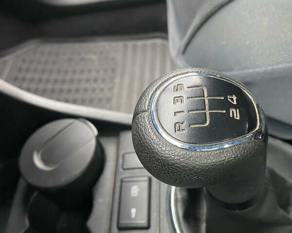 Красный Шкода Румстер, объемом двигателя 1.39 л и пробегом 48 тыс. км за 6700 $, фото 27 на Automoto.ua