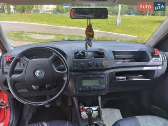 Красный Шкода Румстер, объемом двигателя 1.4 л и пробегом 240 тыс. км за 4000 $, фото 4 на Automoto.ua