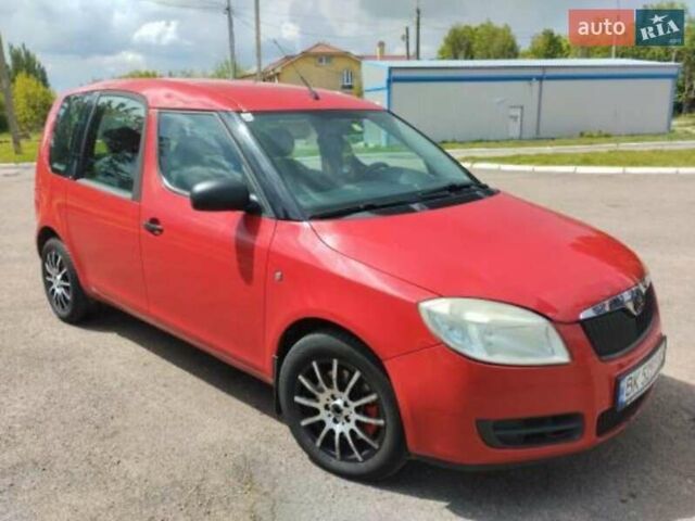 Красный Шкода Румстер, объемом двигателя 1.4 л и пробегом 240 тыс. км за 4000 $, фото 2 на Automoto.ua