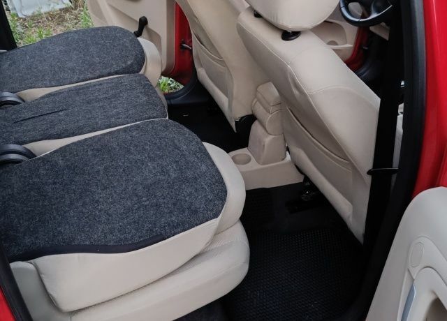 Червоний Шкода Румстер, об'ємом двигуна 1.4 л та пробігом 275 тис. км за 5000 $, фото 8 на Automoto.ua