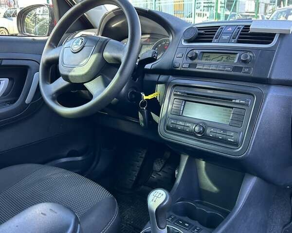 Червоний Шкода Румстер, об'ємом двигуна 1.39 л та пробігом 190 тис. км за 5400 $, фото 28 на Automoto.ua