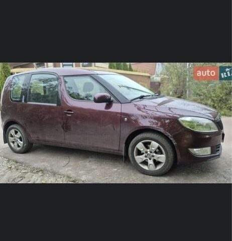 Красный Шкода Румстер, объемом двигателя 1.4 л и пробегом 49 тыс. км за 6700 $, фото 3 на Automoto.ua