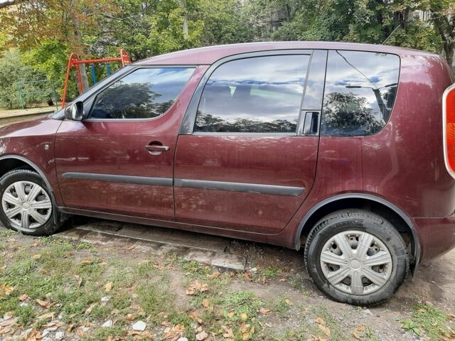 Червоний Шкода Румстер, об'ємом двигуна 1.4 л та пробігом 200 тис. км за 5600 $, фото 1 на Automoto.ua