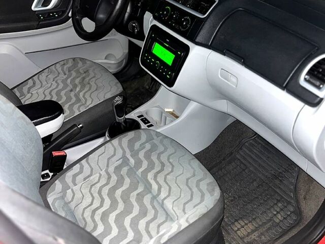 Шкода Румстер, об'ємом двигуна 1.4 л та пробігом 284 тис. км за 2650 $, фото 3 на Automoto.ua