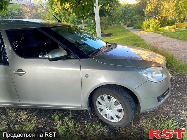 Шкода Румстер, объемом двигателя 1.4 л и пробегом 230 тыс. км за 5000 $, фото 1 на Automoto.ua