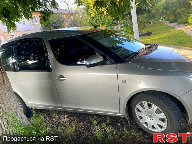 Шкода Румстер, объемом двигателя 1.4 л и пробегом 230 тыс. км за 5000 $, фото 2 на Automoto.ua