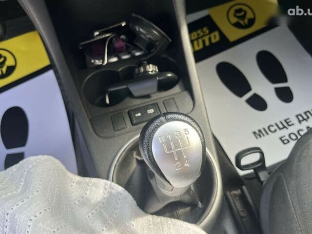 Шкода Румстер, об'ємом двигуна 1.4 л та пробігом 206 тис. км за 5200 $, фото 16 на Automoto.ua