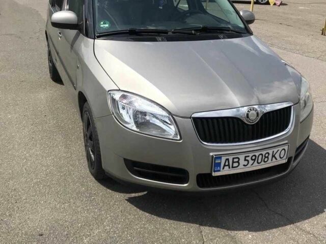 Серый Шкода Румстер, объемом двигателя 1.6 л и пробегом 180 тыс. км за 6200 $, фото 3 на Automoto.ua