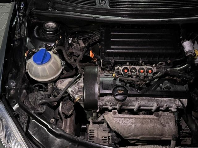 Сірий Шкода Румстер, об'ємом двигуна 1.4 л та пробігом 181 тис. км за 4750 $, фото 10 на Automoto.ua