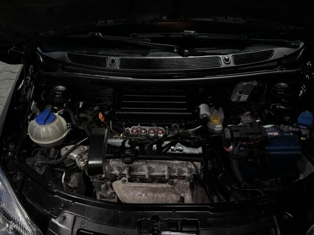 Сірий Шкода Румстер, об'ємом двигуна 1.4 л та пробігом 181 тис. км за 4750 $, фото 9 на Automoto.ua