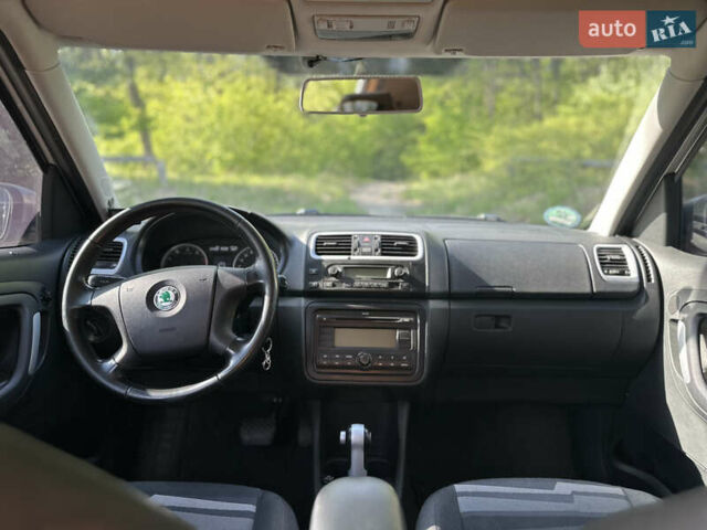 Серый Шкода Румстер, объемом двигателя 1.6 л и пробегом 228 тыс. км за 6500 $, фото 10 на Automoto.ua