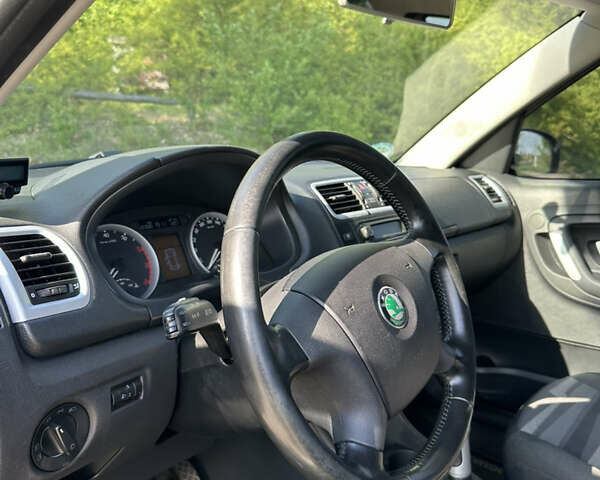 Серый Шкода Румстер, объемом двигателя 1.6 л и пробегом 228 тыс. км за 6500 $, фото 16 на Automoto.ua