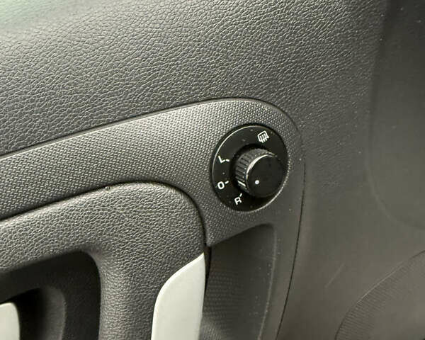 Серый Шкода Румстер, объемом двигателя 1.4 л и пробегом 193 тыс. км за 5300 $, фото 16 на Automoto.ua