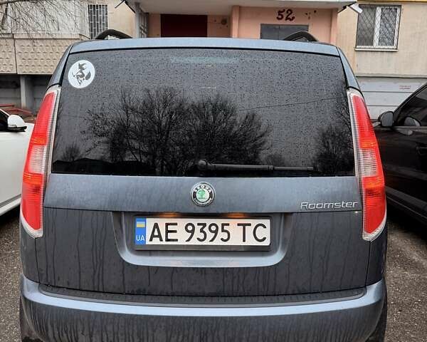 Серый Шкода Румстер, объемом двигателя 1.6 л и пробегом 314 тыс. км за 7300 $, фото 1 на Automoto.ua
