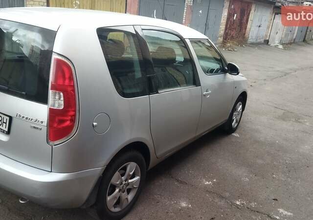 Серый Шкода Румстер, объемом двигателя 0 л и пробегом 202 тыс. км за 4800 $, фото 10 на Automoto.ua