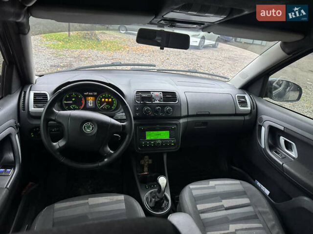 Серый Шкода Румстер, объемом двигателя 1.42 л и пробегом 300 тыс. км за 2600 $, фото 8 на Automoto.ua
