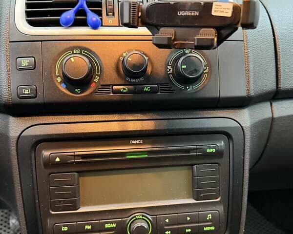 Серый Шкода Румстер, объемом двигателя 1.6 л и пробегом 314 тыс. км за 7300 $, фото 8 на Automoto.ua