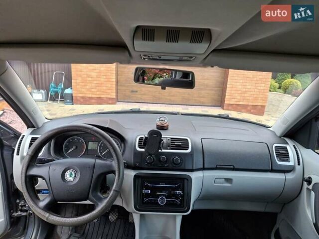 Серый Шкода Румстер, объемом двигателя 1.39 л и пробегом 169 тыс. км за 4950 $, фото 1 на Automoto.ua