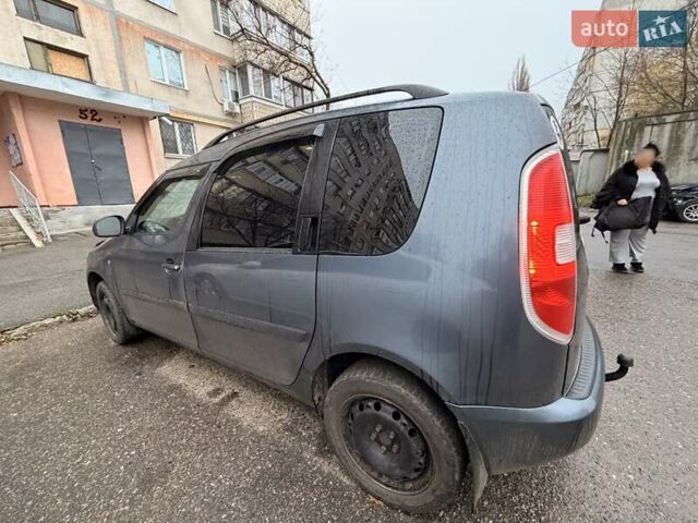 Серый Шкода Румстер, объемом двигателя 1.6 л и пробегом 314 тыс. км за 7300 $, фото 3 на Automoto.ua