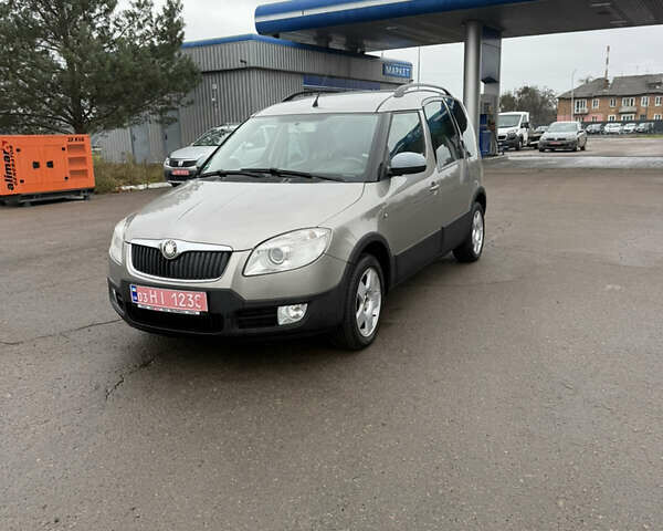 Серый Шкода Румстер, объемом двигателя 1.4 л и пробегом 193 тыс. км за 5300 $, фото 11 на Automoto.ua