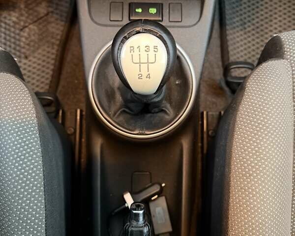 Серый Шкода Румстер, объемом двигателя 1.6 л и пробегом 314 тыс. км за 7300 $, фото 9 на Automoto.ua