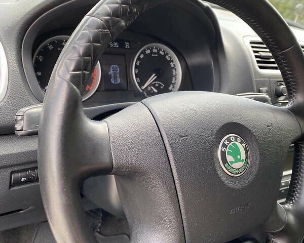 Серый Шкода Румстер, объемом двигателя 1.6 л и пробегом 217 тыс. км за 5690 $, фото 18 на Automoto.ua