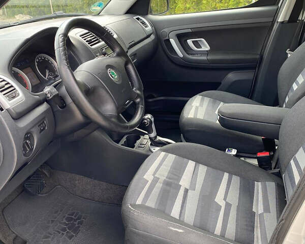 Сірий Шкода Румстер, об'ємом двигуна 1.6 л та пробігом 214 тис. км за 5990 $, фото 24 на Automoto.ua