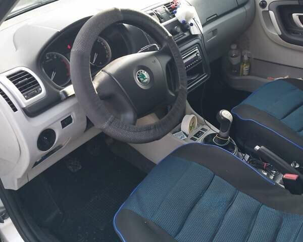 Серый Шкода Румстер, объемом двигателя 1.6 л и пробегом 228 тыс. км за 4300 $, фото 6 на Automoto.ua