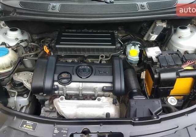 Серый Шкода Румстер, объемом двигателя 0 л и пробегом 202 тыс. км за 4800 $, фото 4 на Automoto.ua