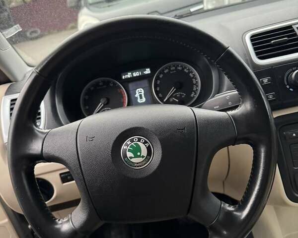 Сірий Шкода Румстер, об'ємом двигуна 1.6 л та пробігом 217 тис. км за 5499 $, фото 22 на Automoto.ua