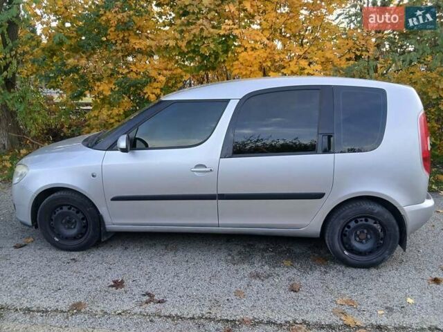 Сірий Шкода Румстер, об'ємом двигуна 1.6 л та пробігом 245 тис. км за 5500 $, фото 7 на Automoto.ua