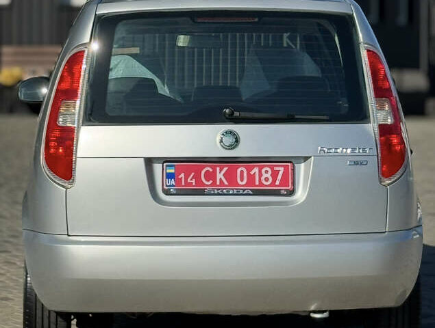 Серый Шкода Румстер, объемом двигателя 1.4 л и пробегом 205 тыс. км за 5600 $, фото 7 на Automoto.ua