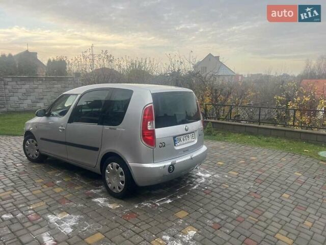 Серый Шкода Румстер, объемом двигателя 1.6 л и пробегом 310 тыс. км за 4800 $, фото 3 на Automoto.ua