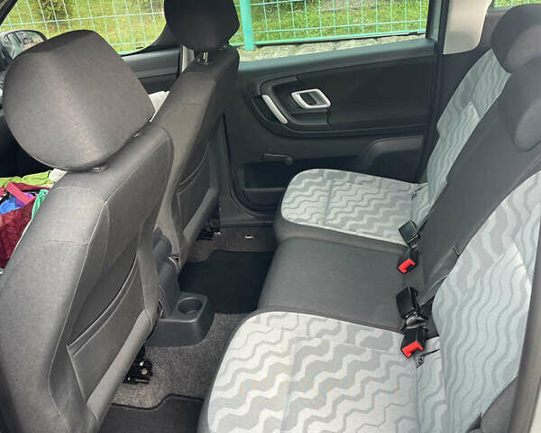 Сірий Шкода Румстер, об'ємом двигуна 1.6 л та пробігом 185 тис. км за 6500 $, фото 24 на Automoto.ua