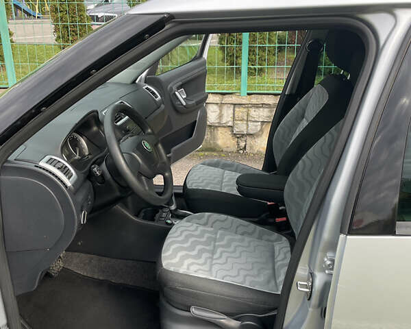 Сірий Шкода Румстер, об'ємом двигуна 1.6 л та пробігом 185 тис. км за 6500 $, фото 28 на Automoto.ua