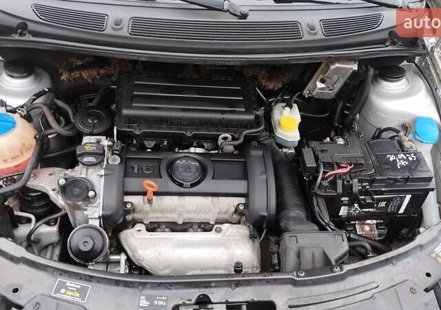 Сірий Шкода Румстер, об'ємом двигуна 1.6 л та пробігом 203 тис. км за 6200 $, фото 17 на Automoto.ua