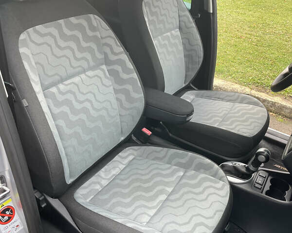 Сірий Шкода Румстер, об'ємом двигуна 1.6 л та пробігом 185 тис. км за 6500 $, фото 32 на Automoto.ua