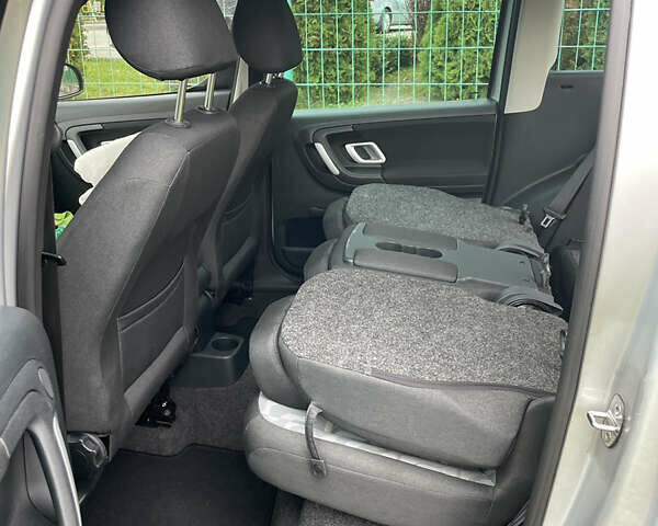 Сірий Шкода Румстер, об'ємом двигуна 1.6 л та пробігом 185 тис. км за 6500 $, фото 16 на Automoto.ua