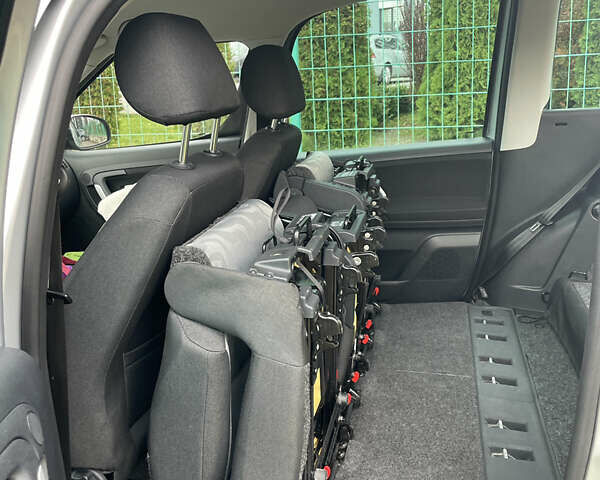 Сірий Шкода Румстер, об'ємом двигуна 1.6 л та пробігом 185 тис. км за 6500 $, фото 18 на Automoto.ua