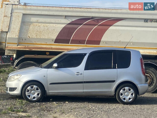 Серый Шкода Румстер, объемом двигателя 1.6 л и пробегом 308 тыс. км за 5400 $, фото 34 на Automoto.ua