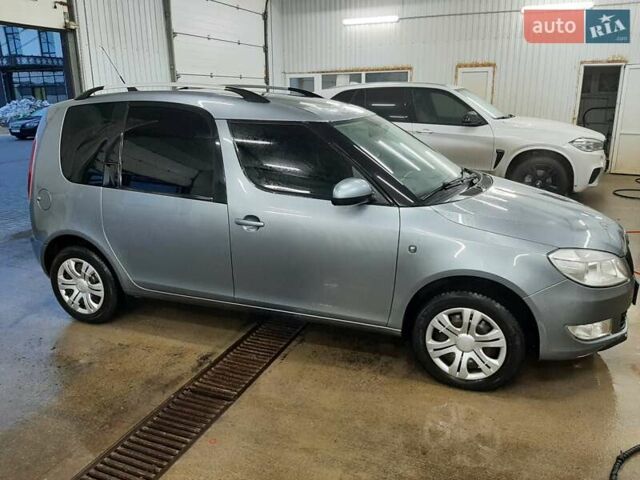 Серый Шкода Румстер, объемом двигателя 1.6 л и пробегом 202 тыс. км за 6500 $, фото 1 на Automoto.ua