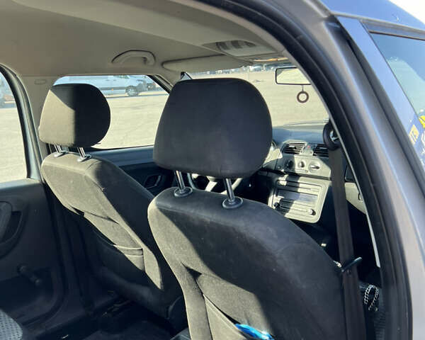 Серый Шкода Румстер, объемом двигателя 1.6 л и пробегом 500 тыс. км за 3700 $, фото 4 на Automoto.ua