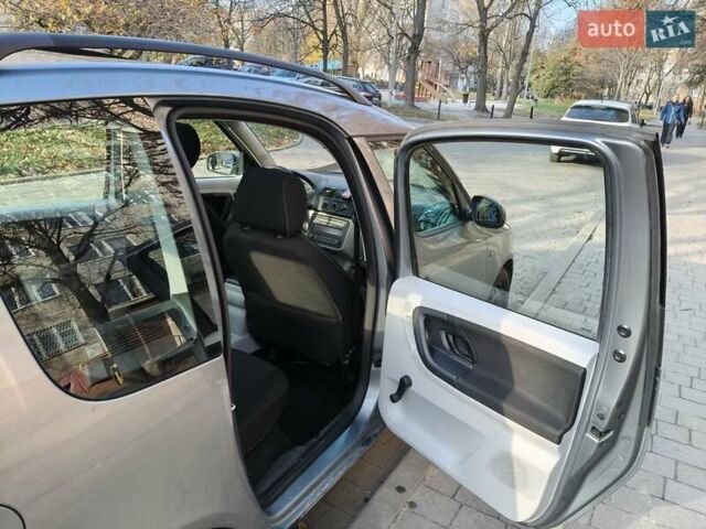 Серый Шкода Румстер, объемом двигателя 1.6 л и пробегом 1 тыс. км за 4499 $, фото 5 на Automoto.ua