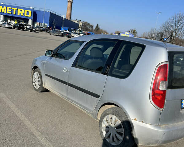 Серый Шкода Румстер, объемом двигателя 1.6 л и пробегом 500 тыс. км за 3700 $, фото 1 на Automoto.ua